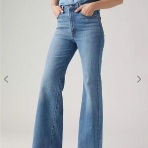 NWT Levi's Ribcage Bell Sonama Walks, Light Blue Flare Women's Jeans